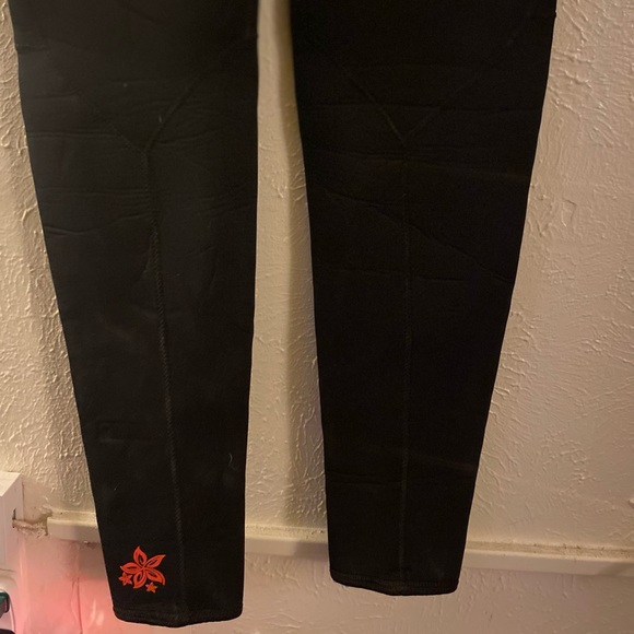 Make an offer!! Women’s wetsuit size 10 - Picture 6 of 6